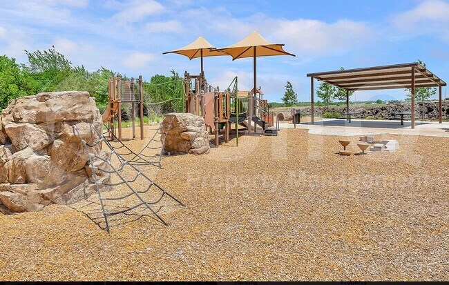 Building Photo - 333 ELK Dr