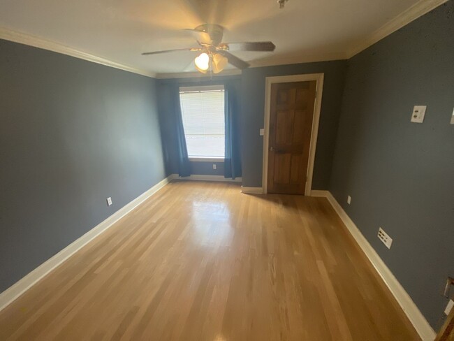 Building Photo - Upgraded Condo for Immediate Move in