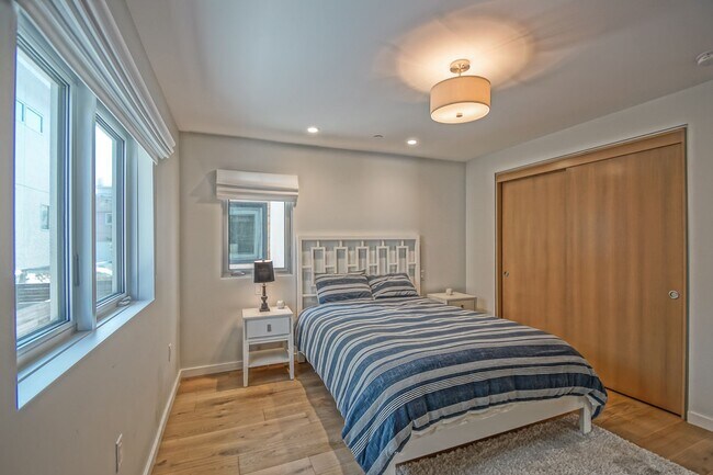 Building Photo - NEWER, LUXURIOUS & MODERN, 2920 SQ FT HOME W/ HIGH END DETAILS, AMAZING DECK/BALCONY SPACE, 2-CAR...