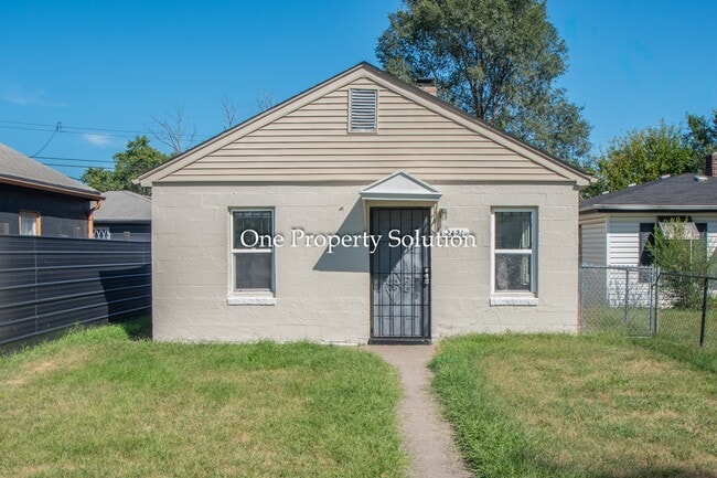Primary Photo - 2421 Prospect St