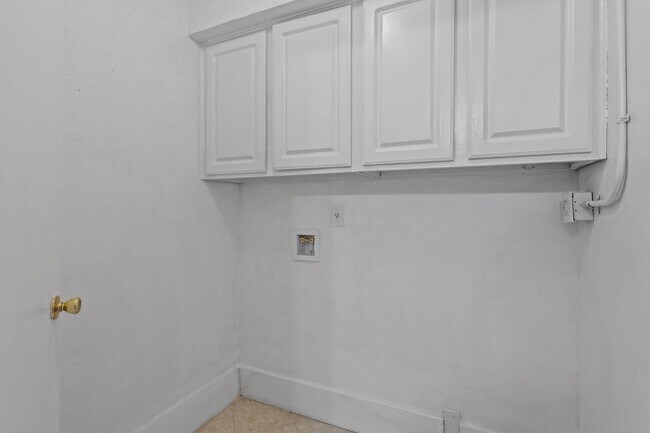 Building Photo - 11002 Hammerly Blvd