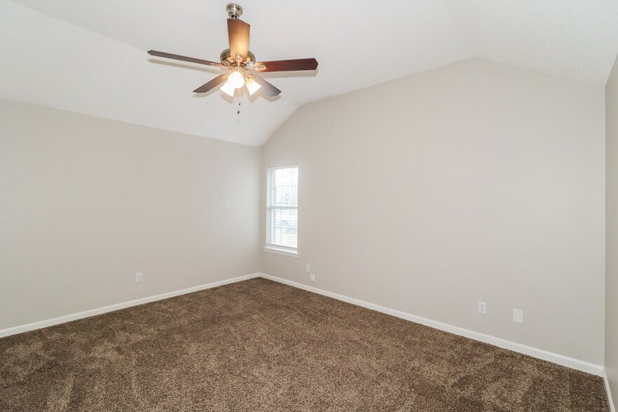 Building Photo - 8450 Kimberly Rose Dr
