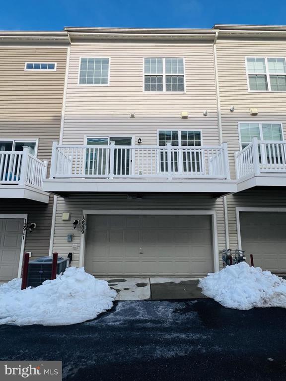 Building Photo - 12909 Brickyard Blvd