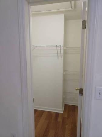 Building Photo - Room in Condo on Pardue Woods Pl