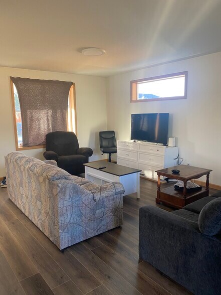 Building Photo - 777 St Charles St