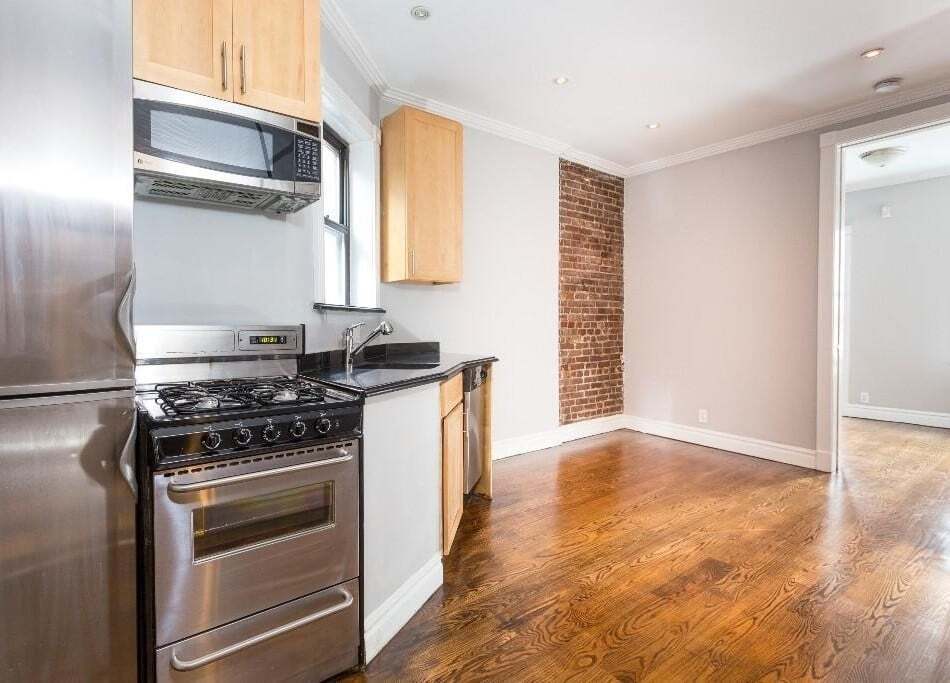 Building Photo - 219 E 23rd St
