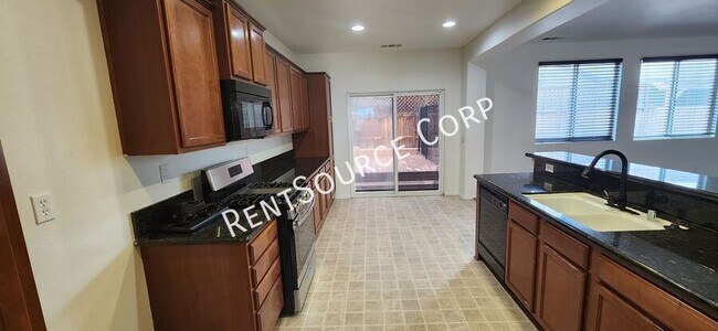 Building Photo - 3215 Tumbleweed Ave