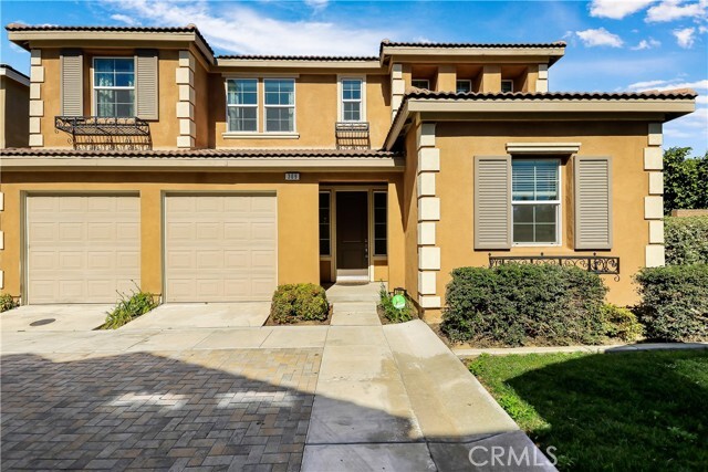 Building Photo - 309 W Via Rua Flores