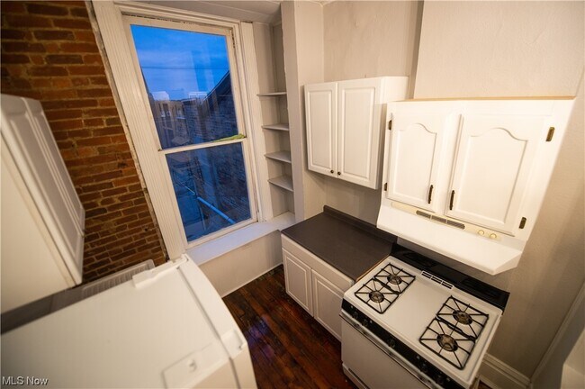 Building Photo - 641 Wheeling Ave