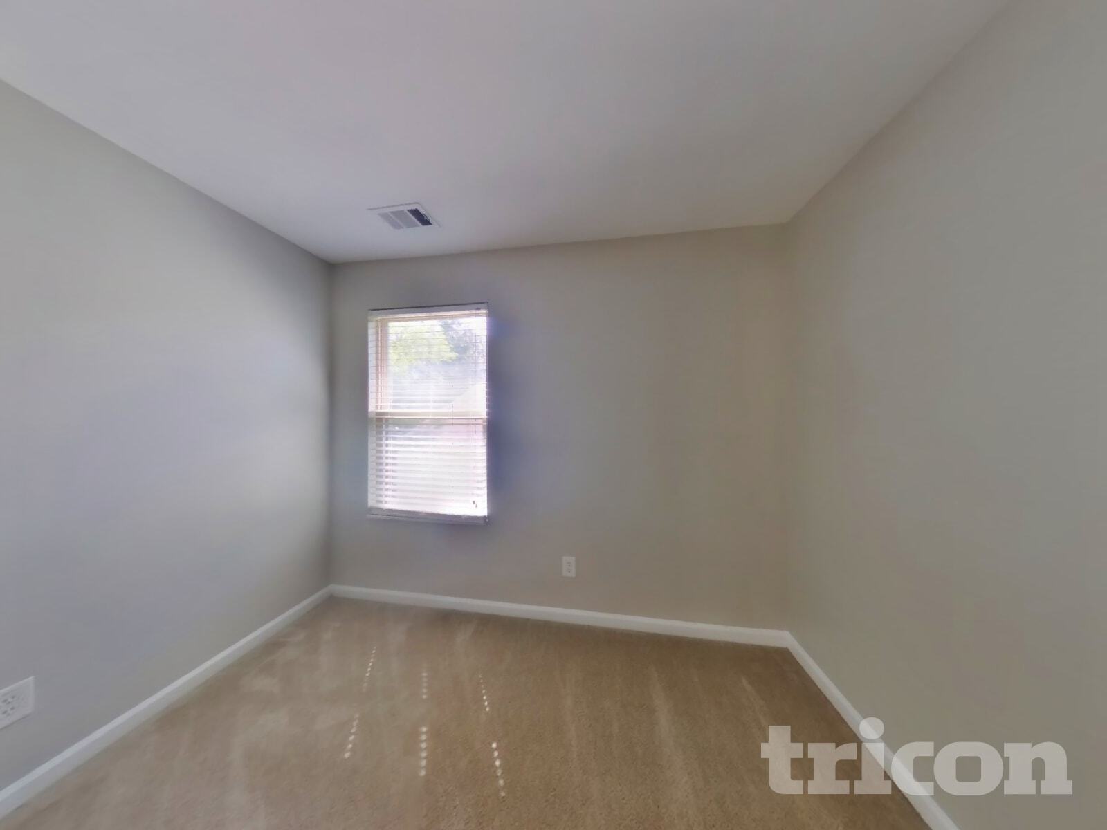 Building Photo - 4370 Rainer Dr