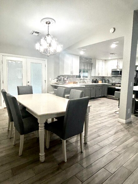Building Photo - 1511 Rawhide Dr