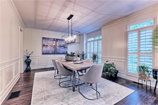 Building Photo - 5569 Julian Pl