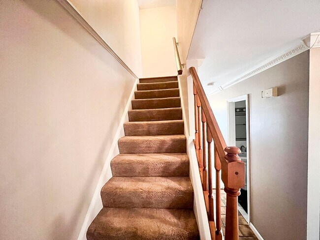 Building Photo - 3502 Old Jones Rd