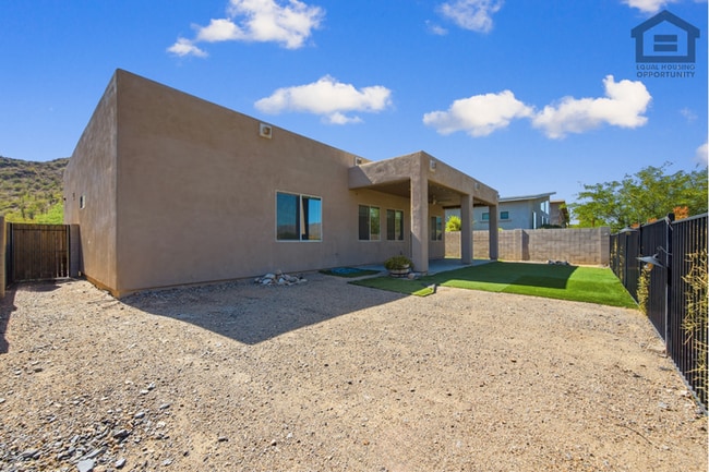 Building Photo - 3Bed/2Bath Home in Cave Creek! Ready for Immediate Move-In! -- NO HOA!