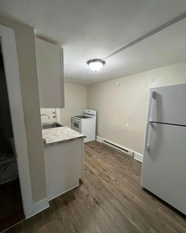 Building Photo - 105 Sambourne St