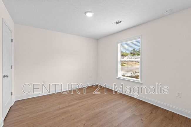 Building Photo - 2219 Archer Ln