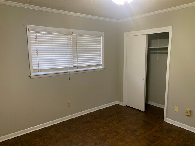 Building Photo - 506 Zetterower Rd