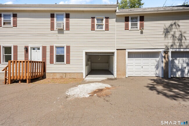 Building Photo - 9 Guiel Pl