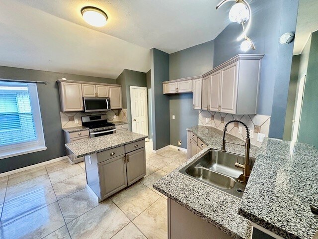 Building Photo - 15318 Geral Ln