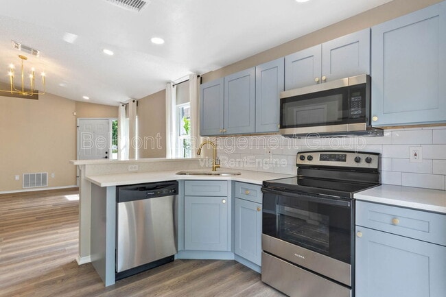 Building Photo - 6438 Tidewave St