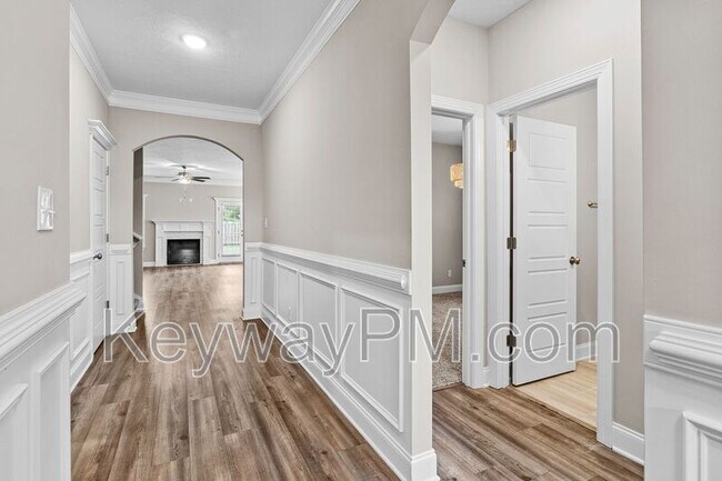 Building Photo - 5921 Big Pond Trl