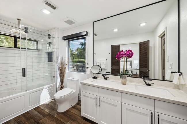 Building Photo - 64 N Timber Top Dr