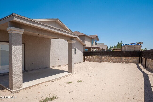Building Photo - 11140 Catherine Slutter Ln