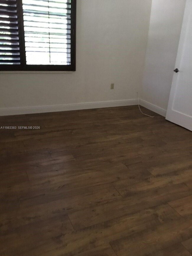 Building Photo - 8927 Hawthorne Ave