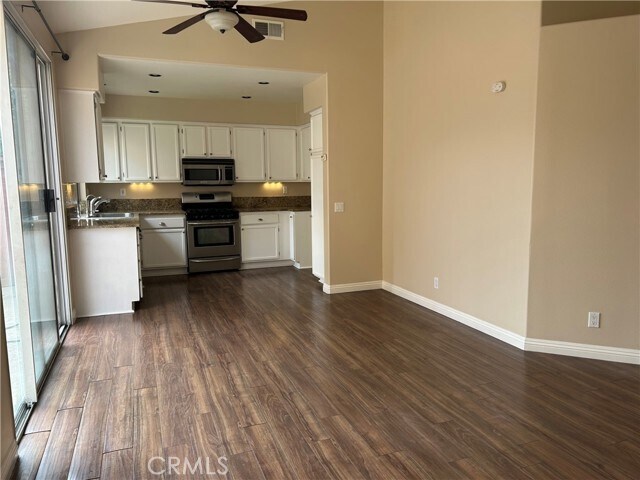 Building Photo - 13393 N Johnson Ct