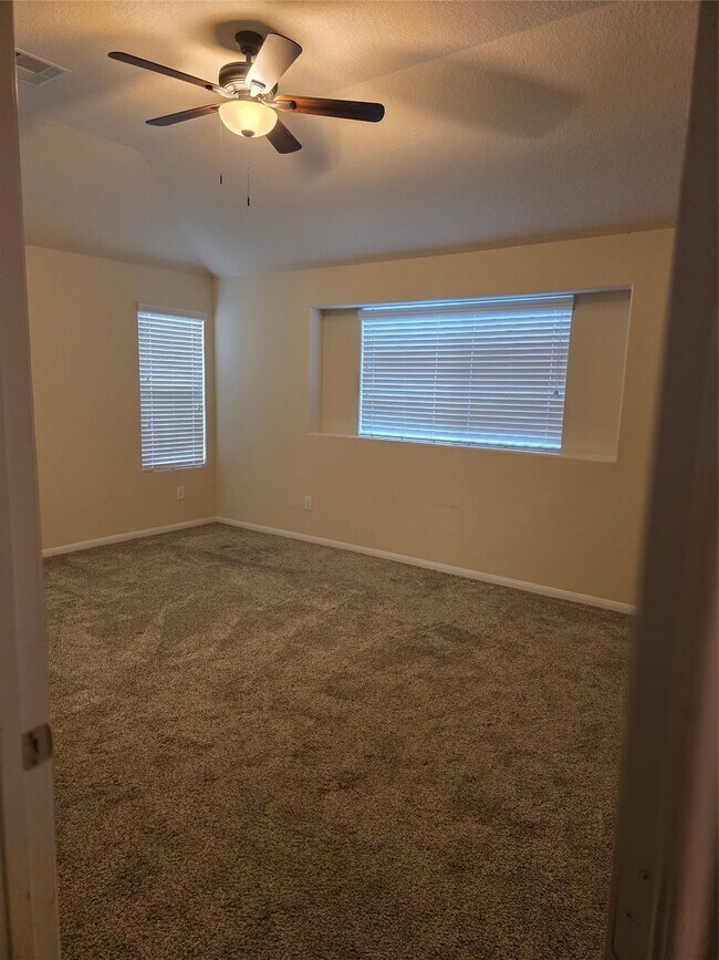 Building Photo - 12418 Greencanyon Dr