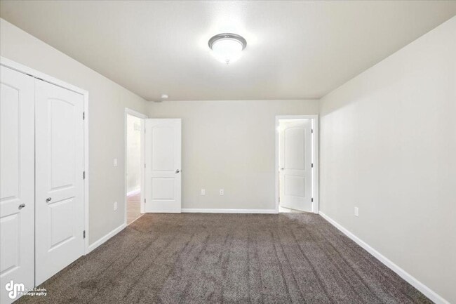Building Photo - 4866 S Danielle St
