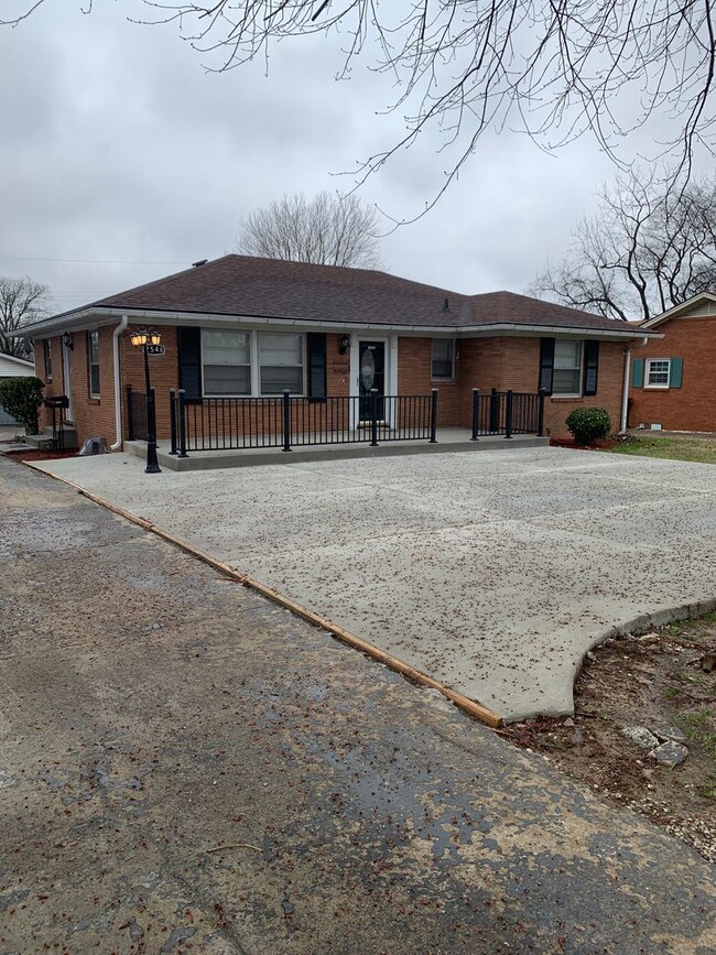 2546 Old Hartford Road 2546 Old Hartford Rd Owensboro KY 42303