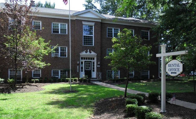 Building Photo - 1907 Pleasantdale Rd