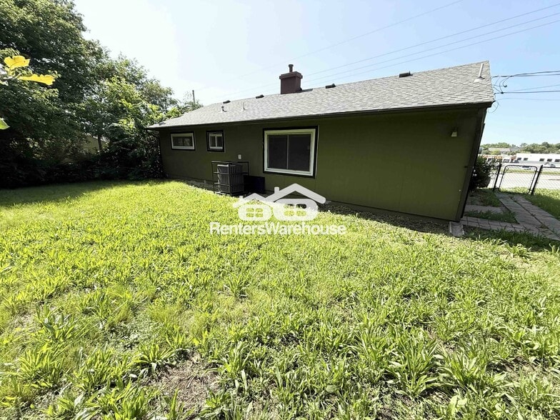 Building Photo - 6802 Longview Rd