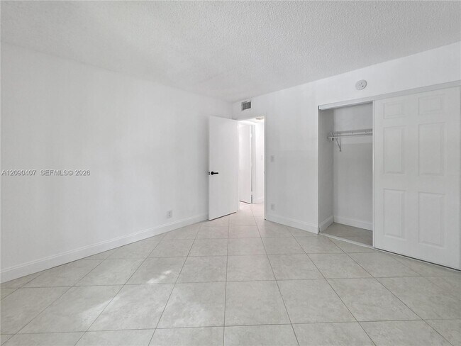 Building Photo - 777 S Federal Hwy
