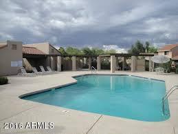 Building Photo - 304 E Bluebell Ln