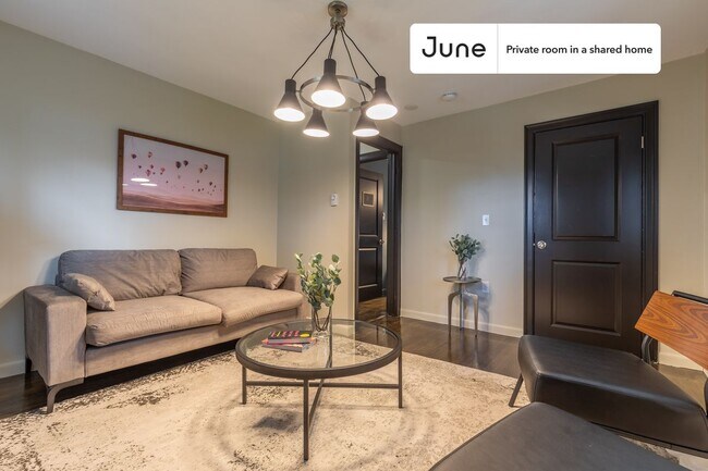 Building Photo - Room in Shared 6 bed/4 bath home