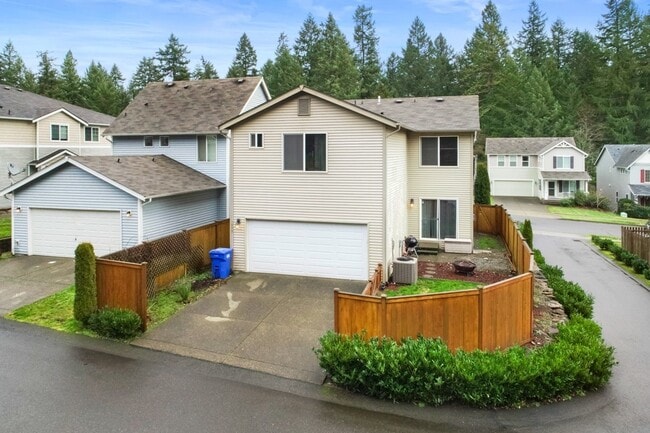 Building Photo - 1577 Burnside Pl