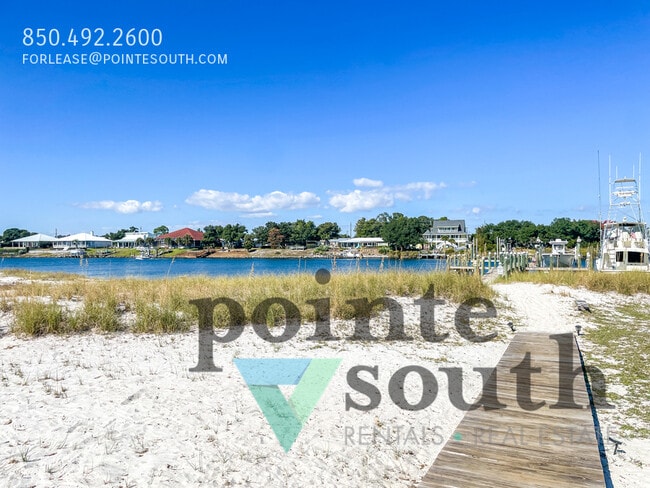 Building Photo - 13948 River Rd