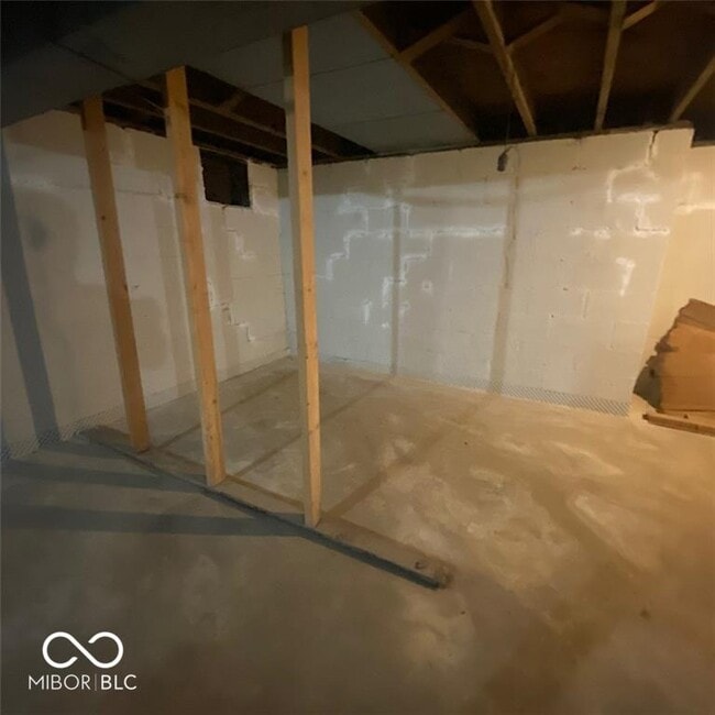 Building Photo - 1039 N Lynhurst Dr