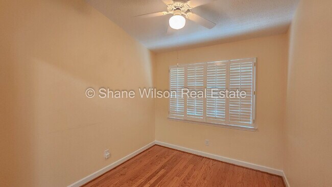 Building Photo - Spacious 3-Bed, 3-Bath Townhouse in Dalton