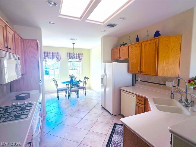 Building Photo - 2988 Yellow Springs Ct