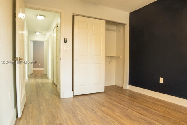 Building Photo - 16410 Sapphire Bend