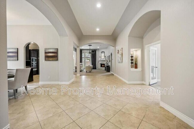 Building Photo - 2423 Rosillos Peak Dr