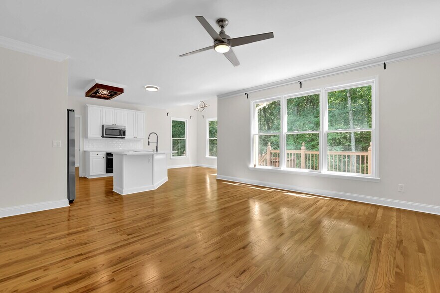 Building Photo - 230 Graystone Way