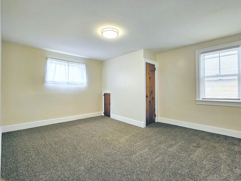 Building Photo - 2101 Heidelberg Ave