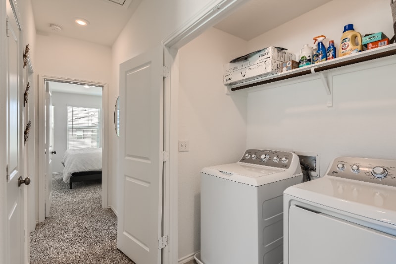 Building Photo - 7100 Spotted Leaf Wy