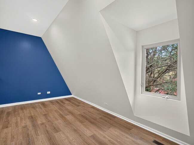 Building Photo - 4322 S Berkeley Ave