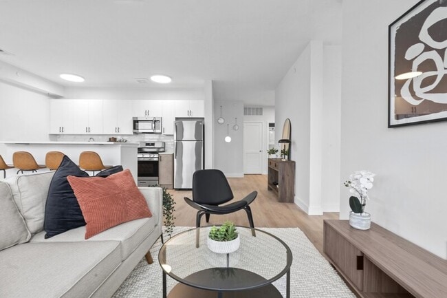 Building Photo - 407 Highland Ave