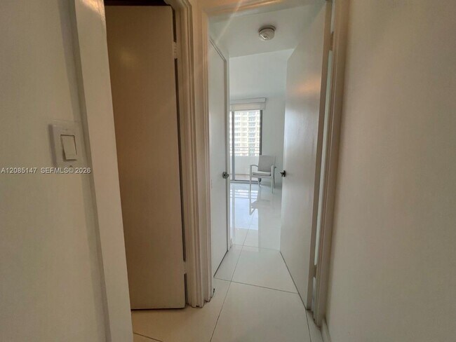 Building Photo - 5555 Collins Ave